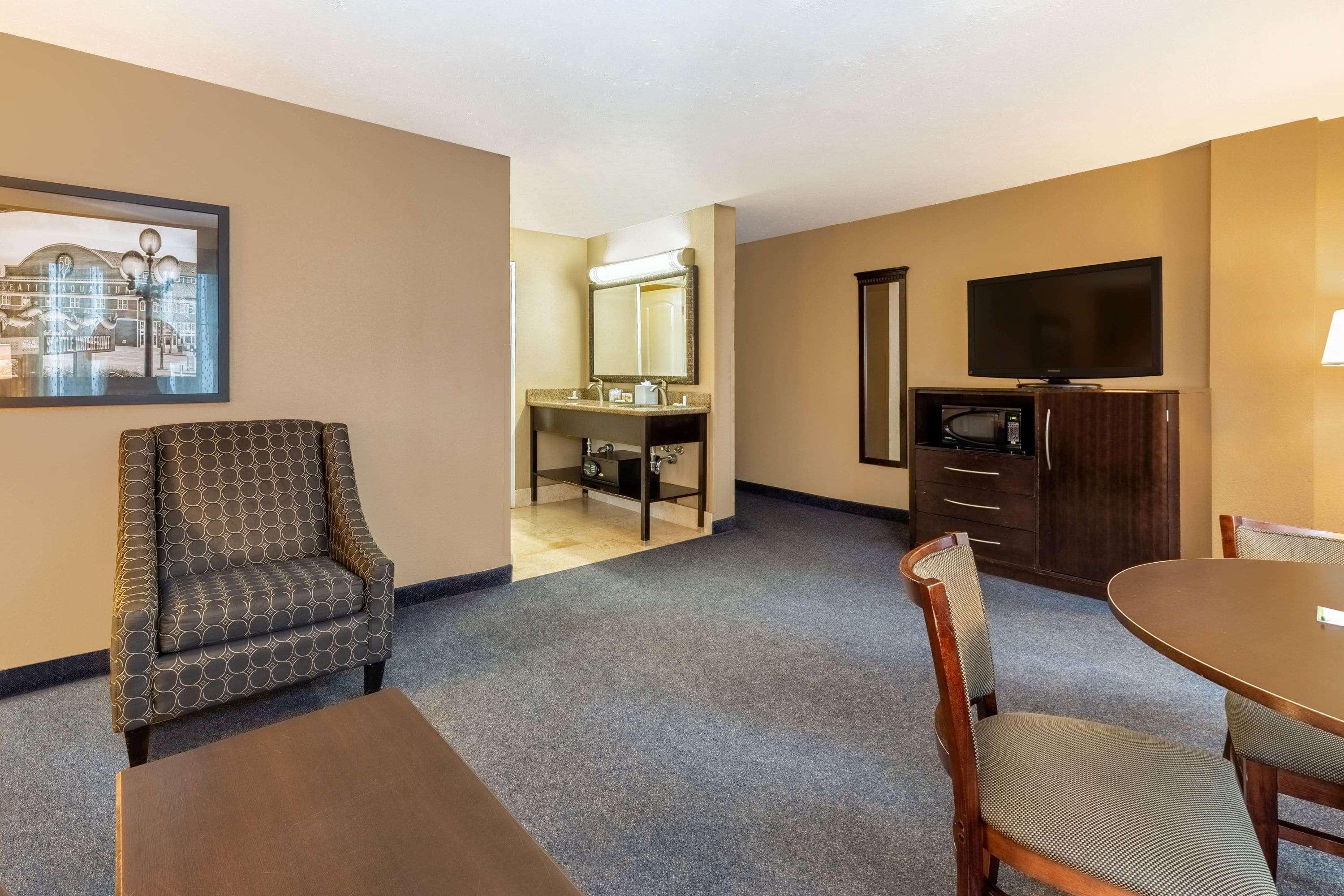 Отель La Quinta By Wyndham Seattle Downtown Экстерьер фото