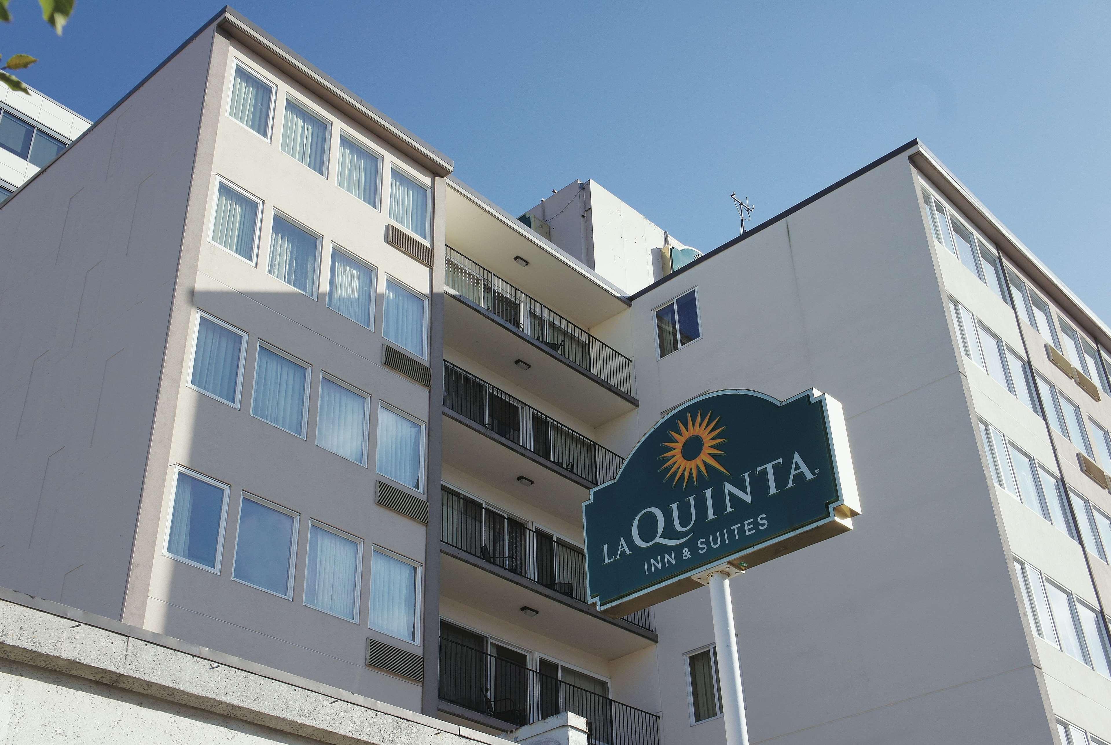 Отель La Quinta By Wyndham Seattle Downtown Экстерьер фото